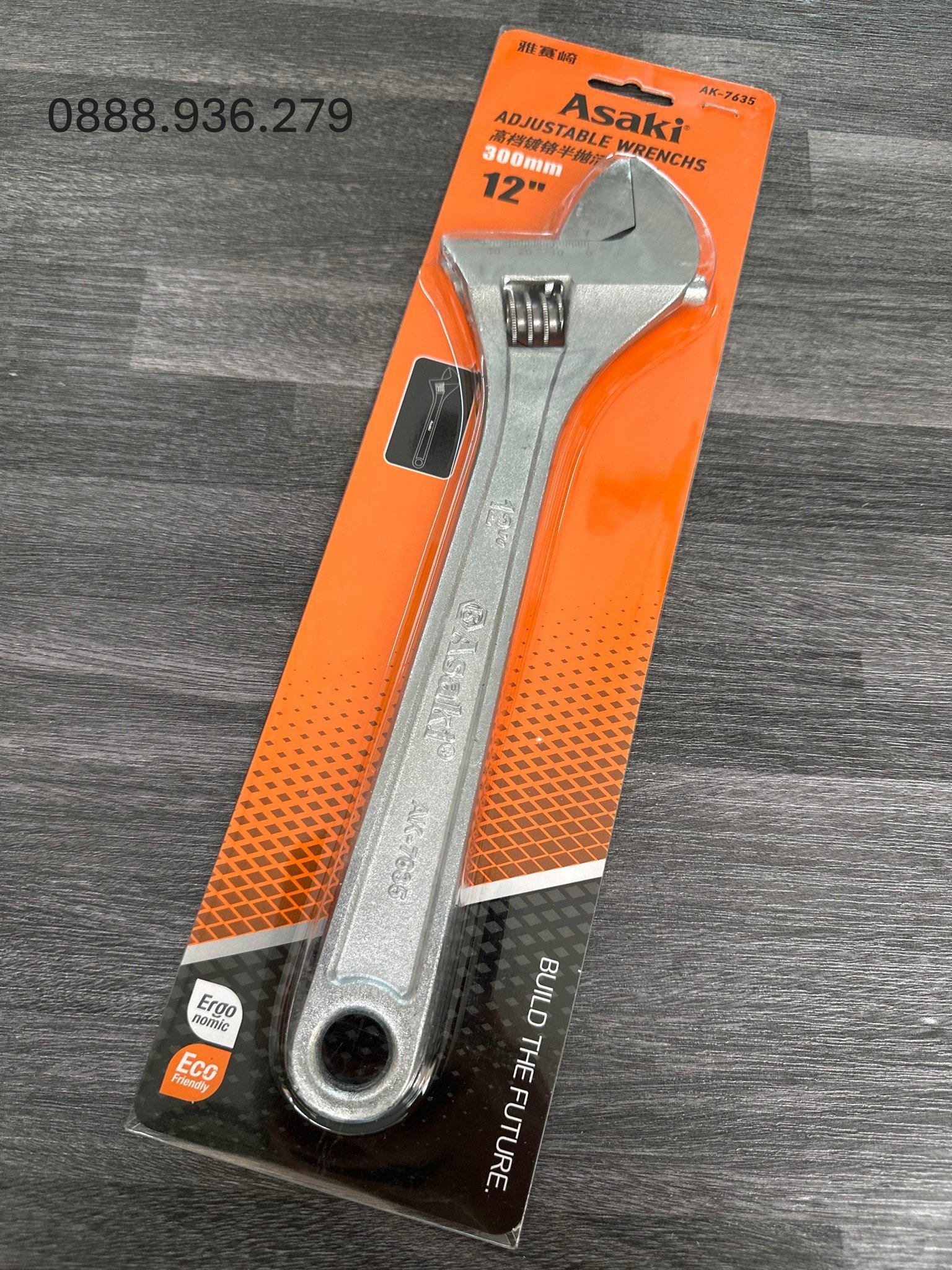 Mỏ lết Asaki AK-7635 dễ điều chỉnh, thao tác linh hoạt