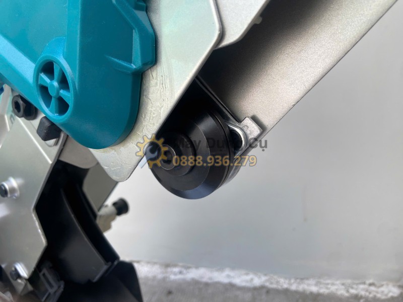 Ray trượt máy cưa Makita DLS211Z hỗ trợ cắt phôi rộng