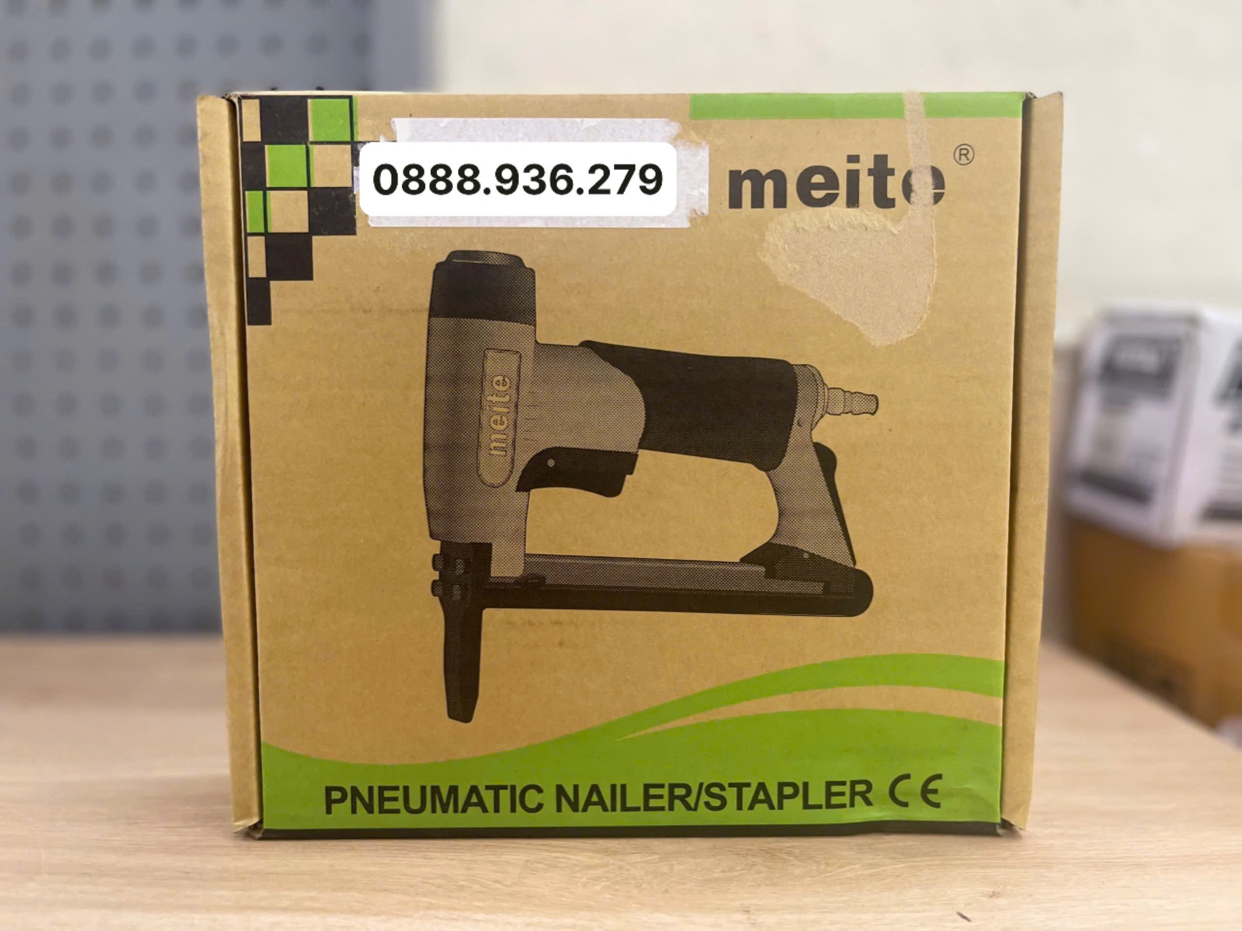 Súng bắn đinh U Meite 1013JL dùng đinh J1006 đến J1013 cho xưởng mộc