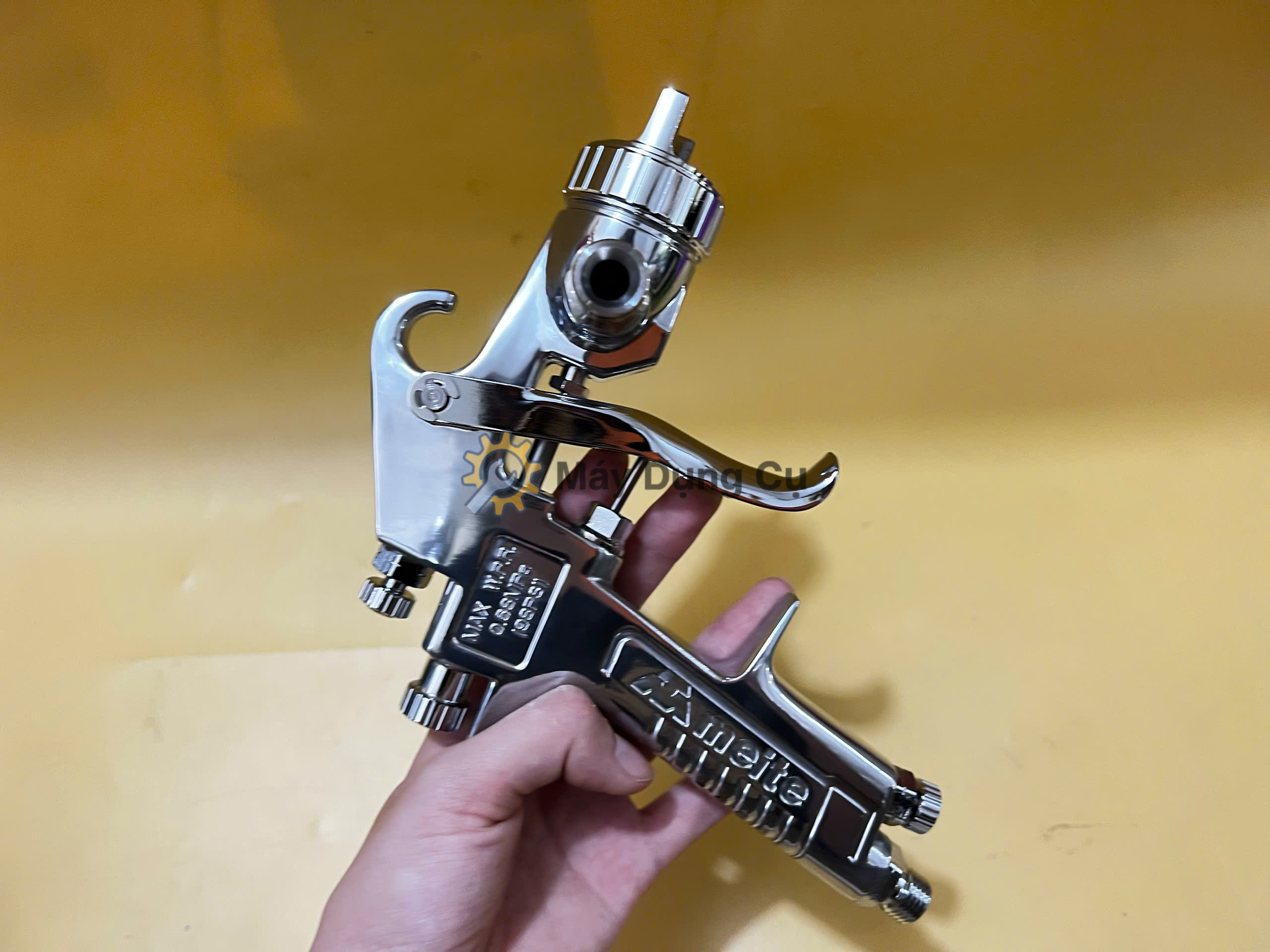 Súng phun sơn khí nén Meite MT-W77-2021G - bình trên 400ml, khoảng cách phun tối ưu 200mm