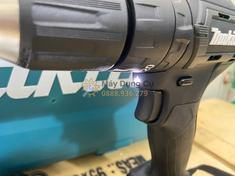 Tay cầm Makita HP333DWYB nhỏ gọn dễ thao tác