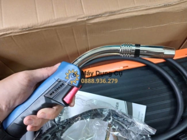 Tay cầm súng hàn MIG của máy Jasic NB 270