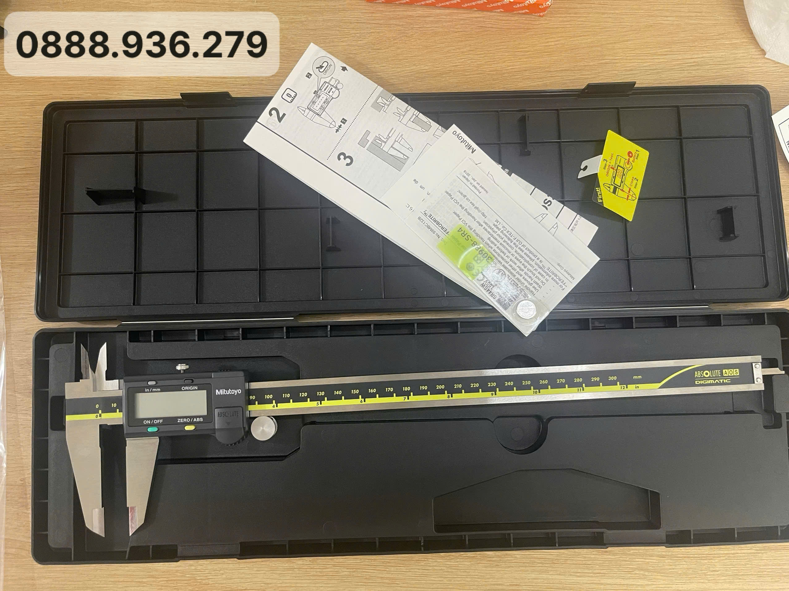 Thước cặp điện tử Mitutoyo CD-12AX 12 inch