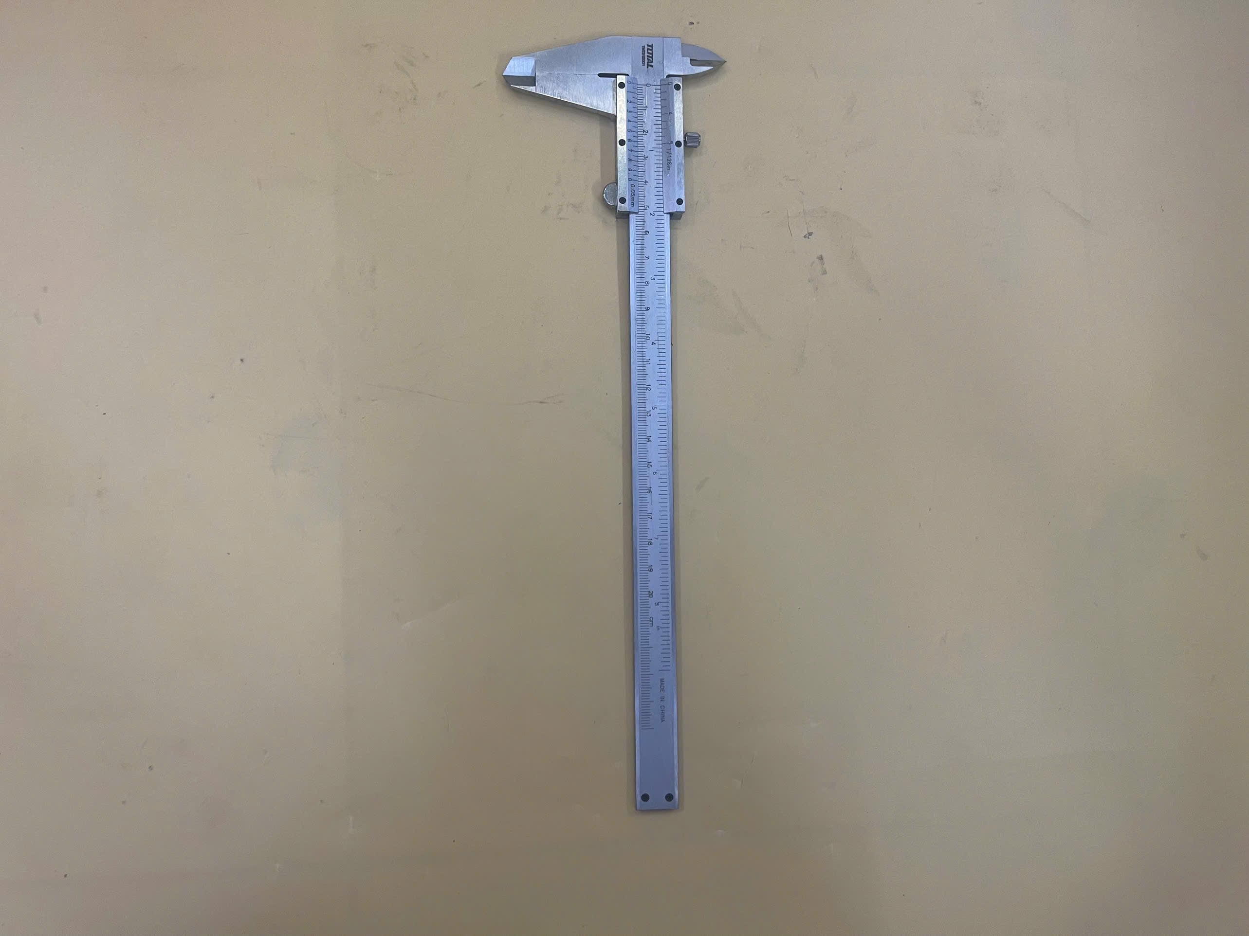 Thước kẹp Total TMT312001 đo cơ khí 200mm đo ngoài đo trong đo chiều sâu