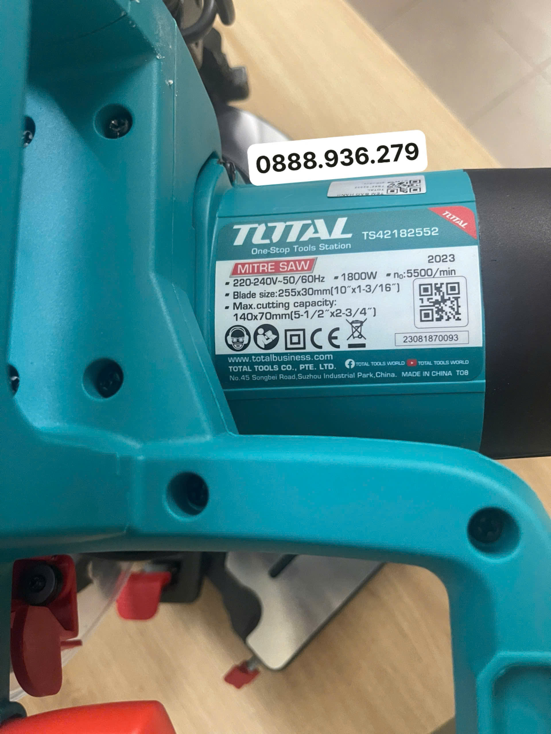 Máy cắt nhôm đa năng 255mm Total TS42182552 cắt nghiêng 45 độ