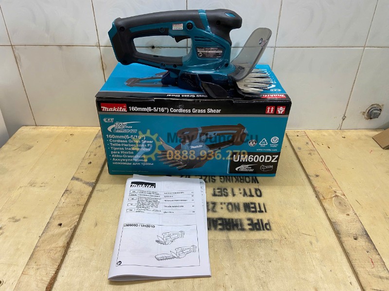 Trọn bộ máy tỉa hàng rào Makita UM600DZ chưa kèm pin sạc