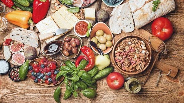 Chế độ ăn nào được khuyến nghị để lão hóa lành mạnh?