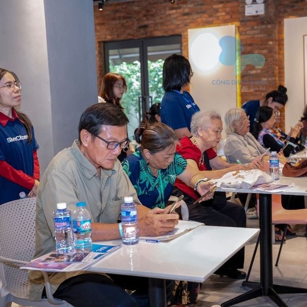 Ứng dụng hỗ trợ người cao tuổi tấm 