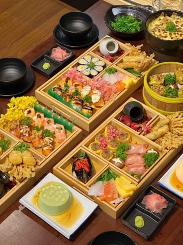 💝 20/10 này, bạn chọn Box Sushi nào để gửi yêu thương?