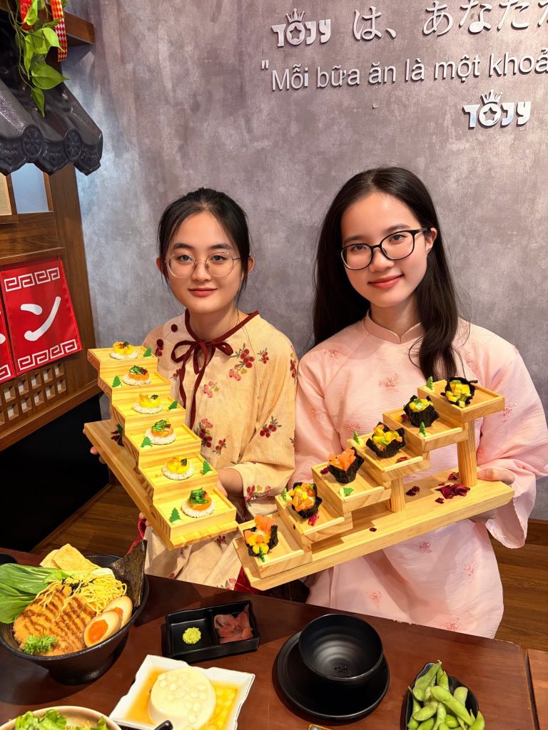 ✨ KHAI XUÂN 2026 – THƯỞNG SUSHI BẬC THANG TẠI TOJY ✨