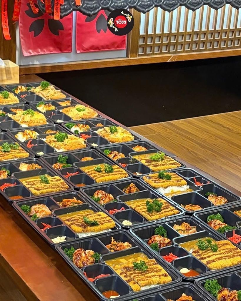 🥢 TRƯA NAY CẢ TEAM ĂN GÌ? – TOJY LO! 🥢