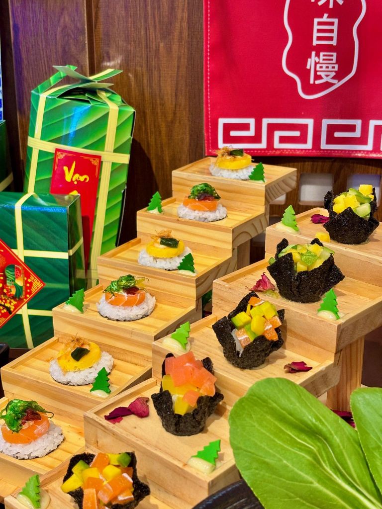 🔥Cuối Tuần Lên Mood - Cùng TOJY “Lên bước” với Nấc Thang Sushi phun vàng chỉ 139k🔥