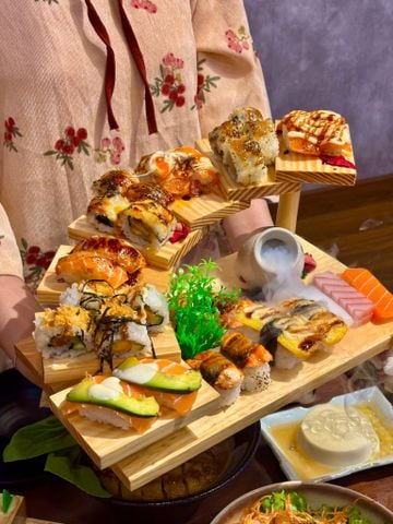 🍣 SUSHI CHAY NHƯNG KHÔNG HỀ NHÀM CHÁN - KHÁM PHÁ BỘ ĐÔI SORA & IRO SET TẠI TOJY 🍣