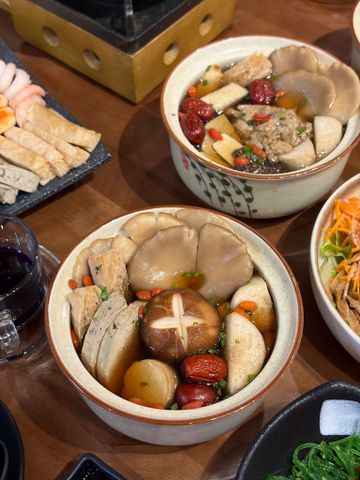 🍲 NGŨ VỊ CANH CHAY – ẤM BỤNG, THANH VỊ TẠI TOJY 🌿