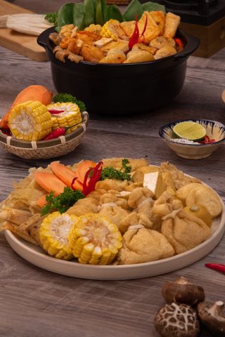 🍲 5 VỊ LẨU CHAY – HÔM NAY BẠN MUỐN “CHILL” CÙNG VỊ NÀO? 🌿