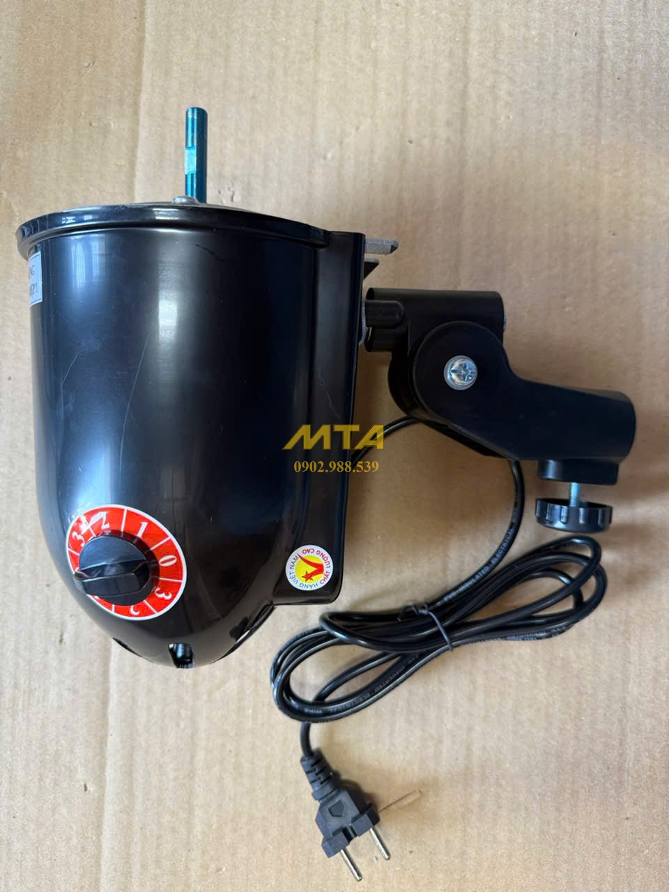 Quạt đứng Đ-24CX tại kho hàng Minh Tâm