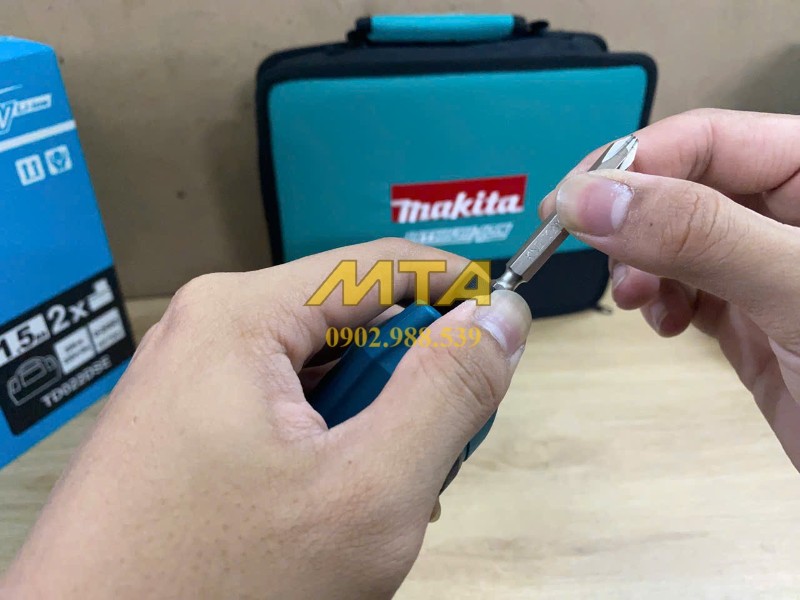 Đầu lục giác 6.35mm của máy vặn vít Makita TD022DSE