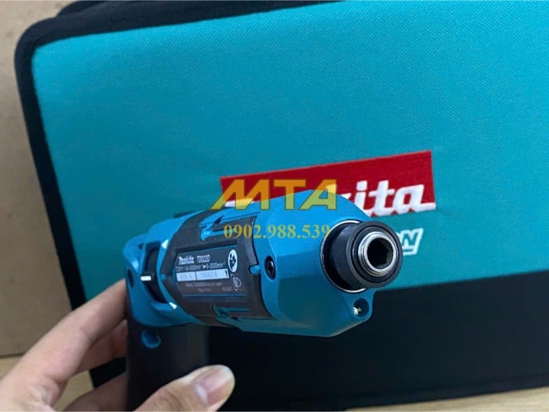 Đầu máy vặn vít Makita TD022DSE nhỏ gọn dễ thao tác