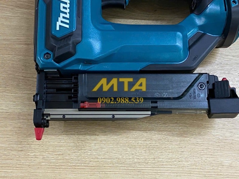 Makita DPT353 dùng đinh pin dài 15 đến 35mm