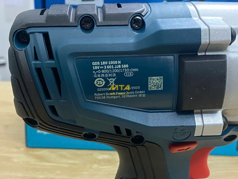 Máy siết bu lông Bosch GDS 18V-1050 H dùng pin 18V Lithium-ion