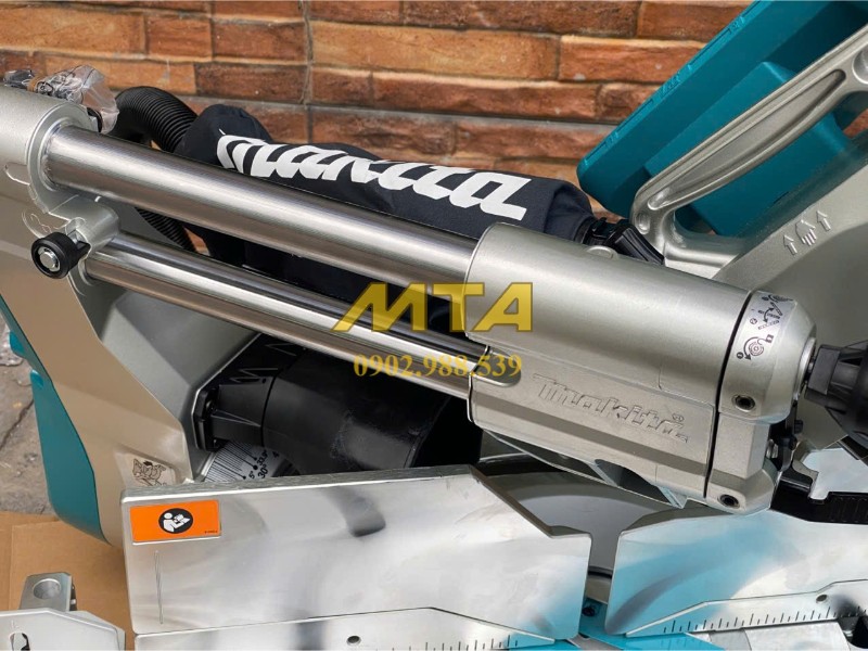 Ray trượt máy cưa đa góc Makita DLS211Z cắt vật liệu bản rộng