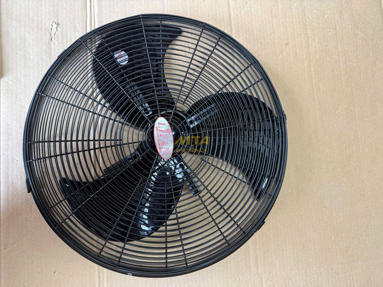 Quạt treo công nghiệp T-20CN thiết kế mạnh mẽ chắc chắn