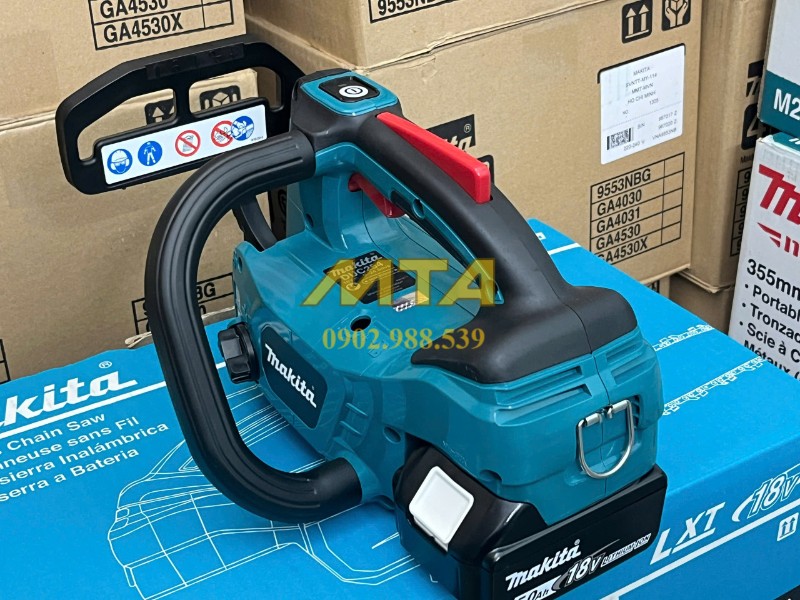 Tay cầm máy cưa xích pin Makita DUC254RT chắc chắn