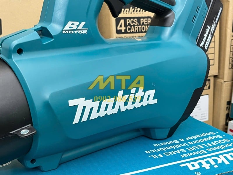 Tay cầm máy thổi lá Makita DUB184RT chắc chắn