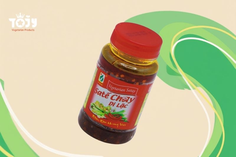 Hũ gia vị sa tế chay TOJY mang màu sắc đỏ bắt mắt
