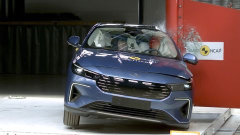 EURO NCAP 'ĐẠI TU' CHẤM ĐIỂM AN TOÀN SAU 17 NĂM