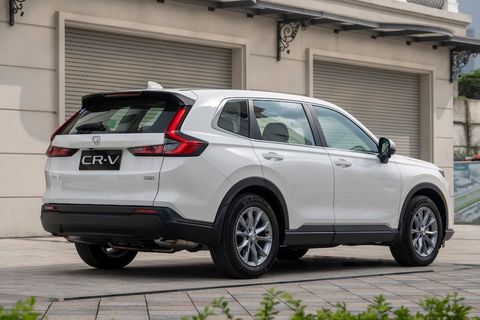 NHIỀU NÂNG CẤP TRÊN CR-V ĐỘNG CƠ XĂNG