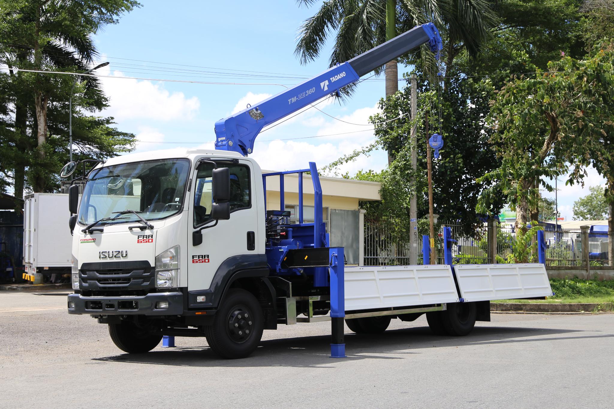 Xe tải cẩu Tadano 3 tấn – Giải pháp nâng hạ tối ưu cho mọi công trình
