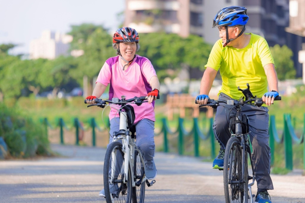 Giày êm chân tặng quà sinh nhật cho phụ nữ 40 tuổi