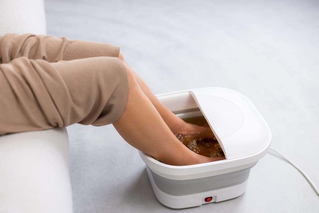 Bồn ngâm chân massage làm quà tặng cho phụ nữ 60 tuổi