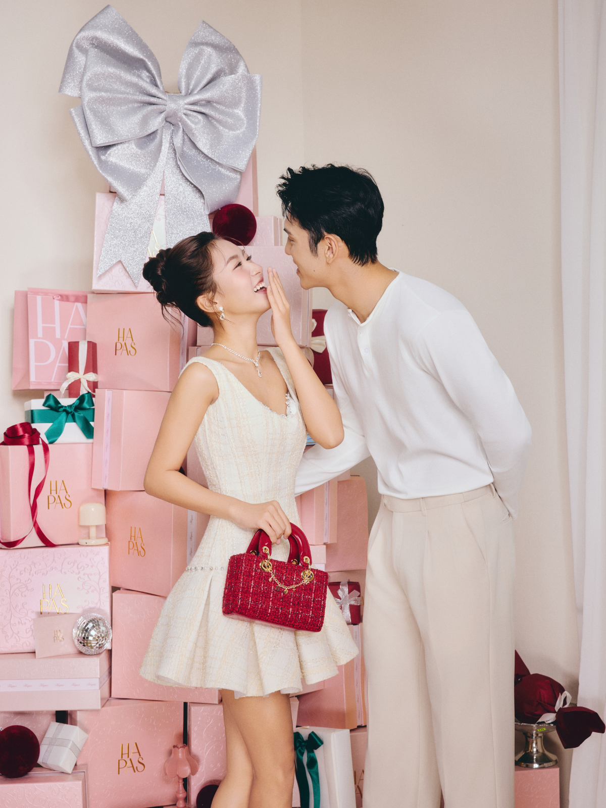 Sản phẩm c&ugrave;ng bộ sưu tập