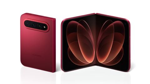 Xiaomi 18 Fold Ra Mắt: Chip Xring O3, Pin 6000mAh, Giá Từ 40.6 Triệu