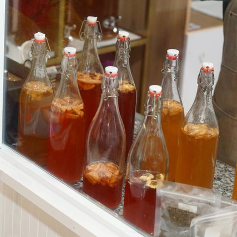 Vì sao nhiều quán cà phê, trà sữa lựa chọn mua Kombucha Nguyên Bản của Scobylee thay vì tự ủ?