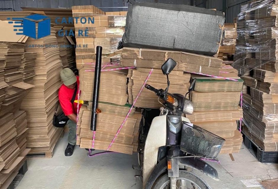 Hộp nắp đối dùng trong vận chuyển nội thành và liên tỉnh khác nhau ra sao? - Cartongiare