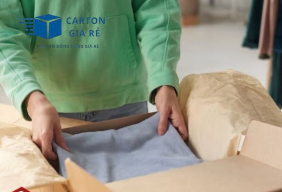 Hộp carton nắp cài giao quà tặng - Cartongiare