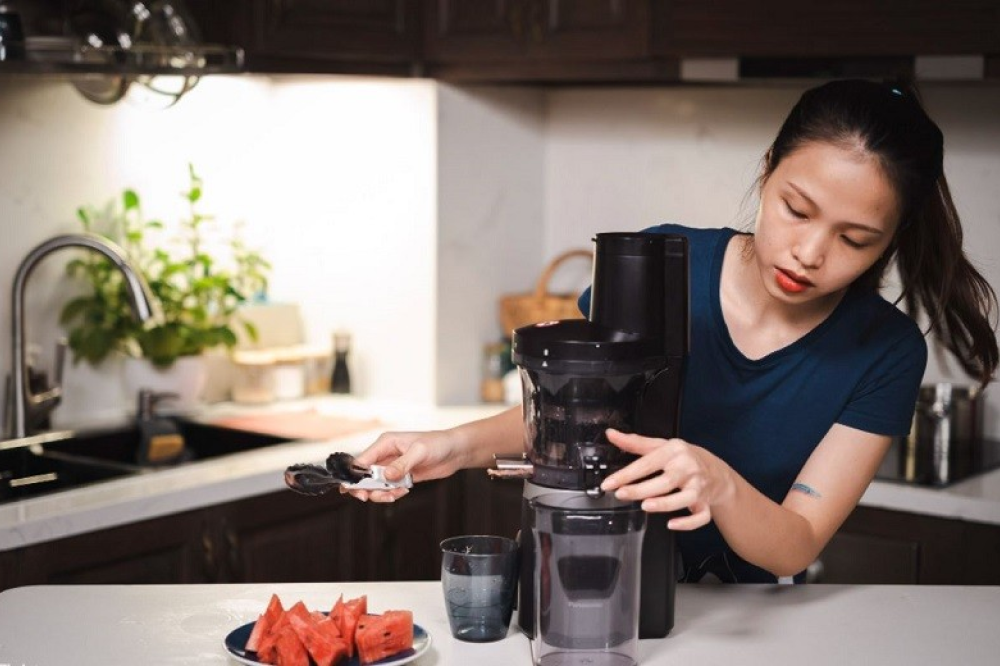 Cách rửa máy ép trái cây công nghiệp 2026 sạch bong cùng SIECO
