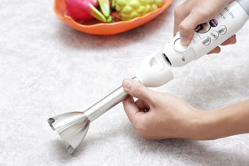 Cách sử dụng máy xay sinh tố công nghiệp cầm tay 2026 chuẩn nhất