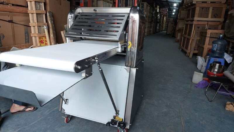 Máy Cán Bột Công Nghiệp 2026: Top Thương Hiệu, Kinh Nghiệm Chọn Mua & Báo Giá Chi Tiết Từ SIECO