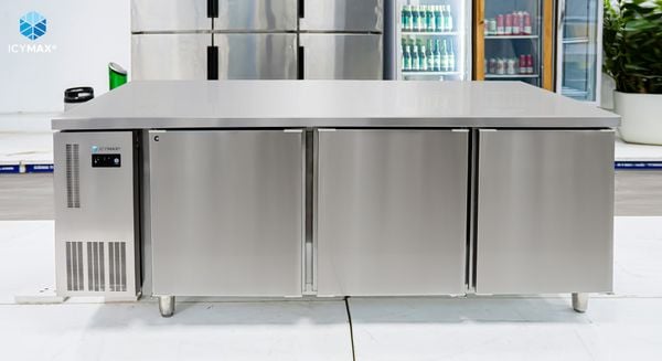 bàn lạnh 1m8 có quạt gió