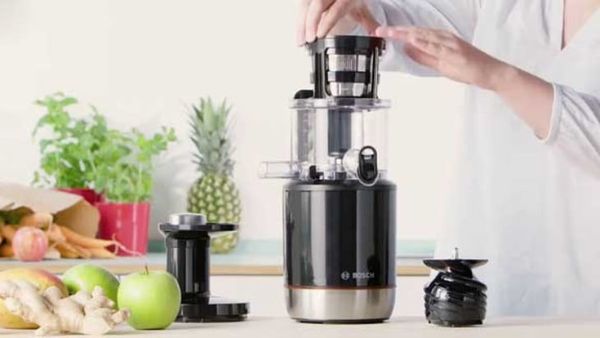 Cách vệ sinh máy ép chậm công nghiệp không lo kẹt bã