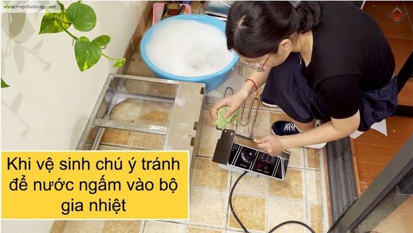 Cách vệ sinh bếp chiên nhúng công nghiệp 2