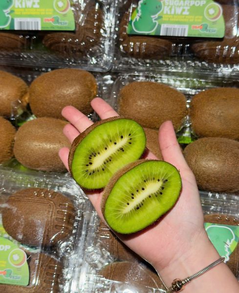 Kiwi Xanh siêu ngọt vị ngọt mát, không chua và ít hạt