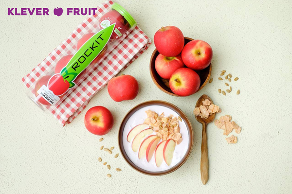 Táo Rockit New Zealand ăn kèm sữa chua