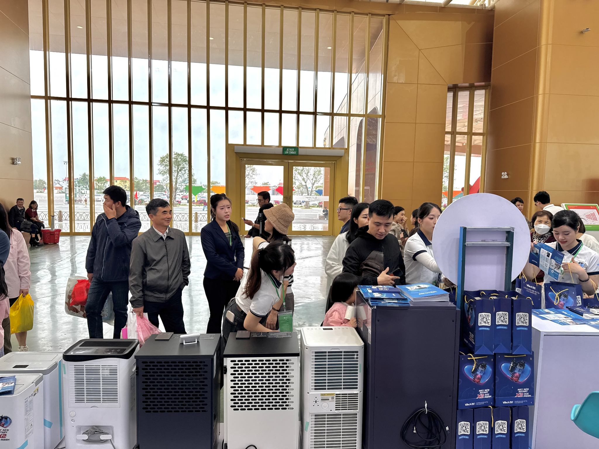 Gian hàng VTech365 – Trải nghiệm giải pháp kiểm soát độ ẩm cho gia đình Việt