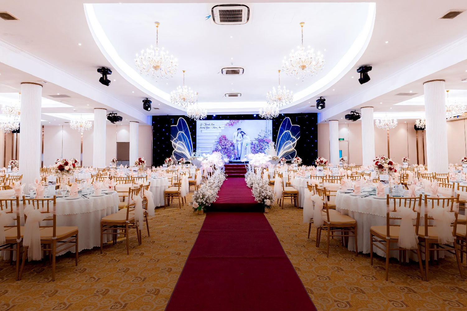 SẢNH CÁT TƯỜNG 