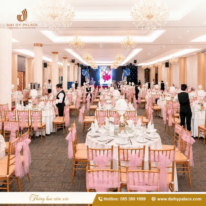 Không gian sảnh tiệc sinh nhật tại Đại Hỷ Palace khiến cả nhà thích mê